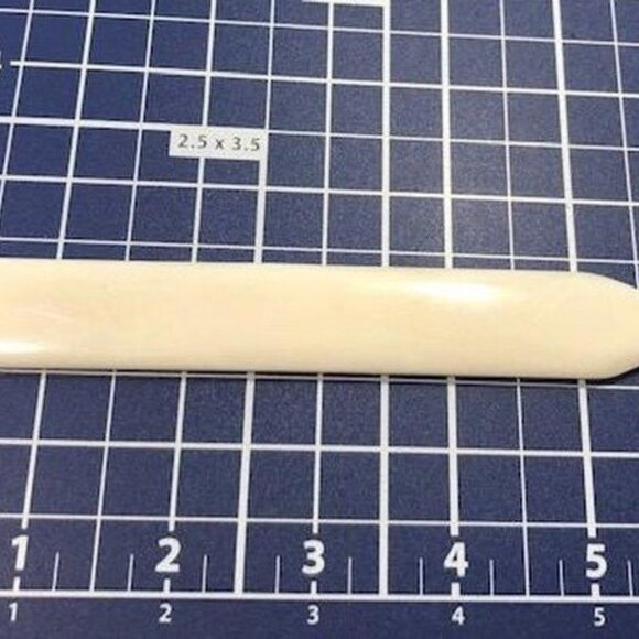 Camel - Bone Folder - 6" Hand carved Professional Book Folding Tool - Real Bone - Picture 7 of 8